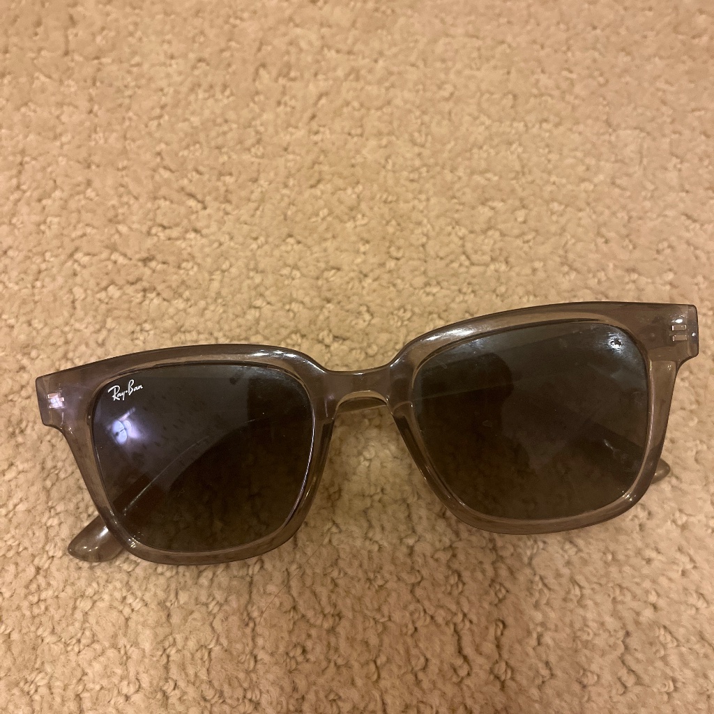 Gray Ray-Ban Sunglasses